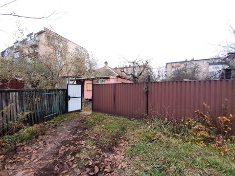 будинок за адресою Тролейбусна вул.