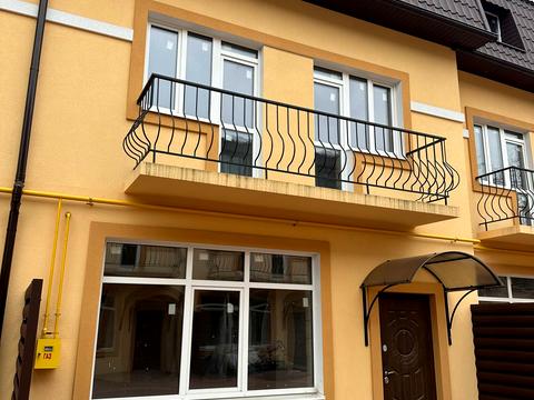 будинок за адресою Квітнева вул.