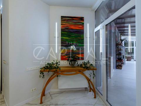 комерційна за адресою Шота Руставелі вул., 4