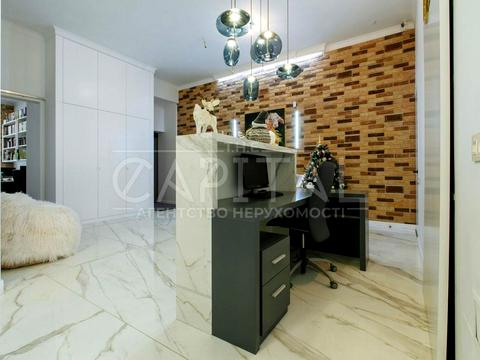 комерційна за адресою Шота Руставелі вул., 4