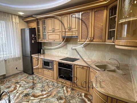 квартира по адресу Ревуцкого ул., 9