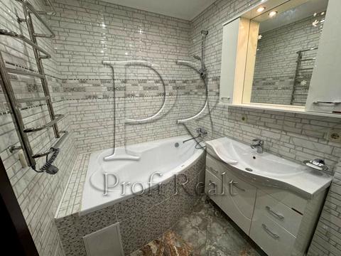 квартира за адресою Ревуцького вул., 9