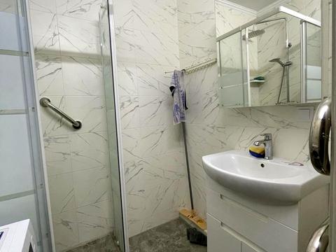 квартира за адресою Дмитра Луценка вул. (Крейсера "Аврора"), 15-А