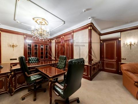 комерційна за адресою Костельна вул., 4