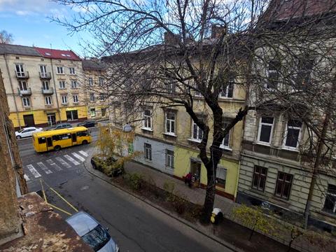 квартира за адресою Бернарда Меретина вул., 4