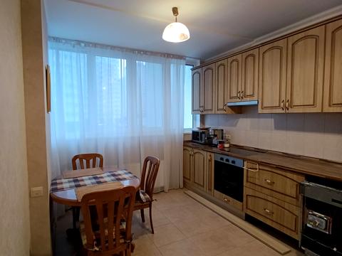 квартира по адресу Драгоманова ул., 6/1