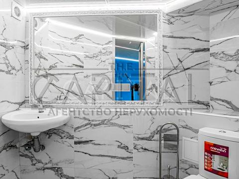 коммерческая по адресу Миколы Бажана просп., 4