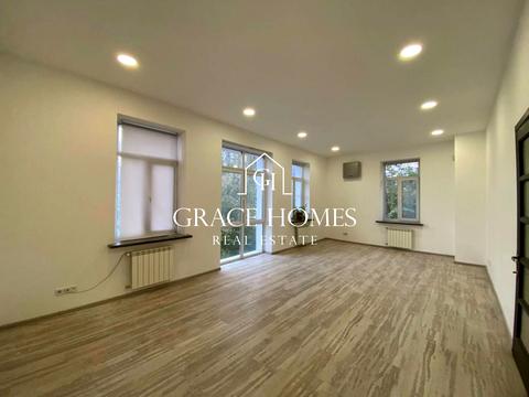 комерційна за адресою Редутна вул., 58