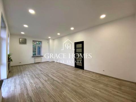 комерційна за адресою Редутна вул., 58