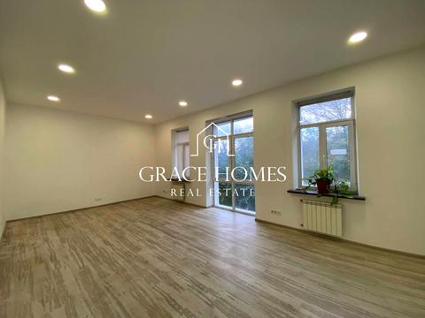 комерційна за адресою Редутна вул., 58