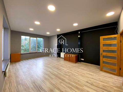 комерційна за адресою Редутна вул., 58