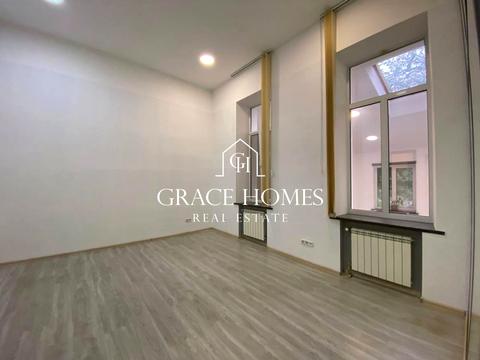 комерційна за адресою Редутна вул., 58