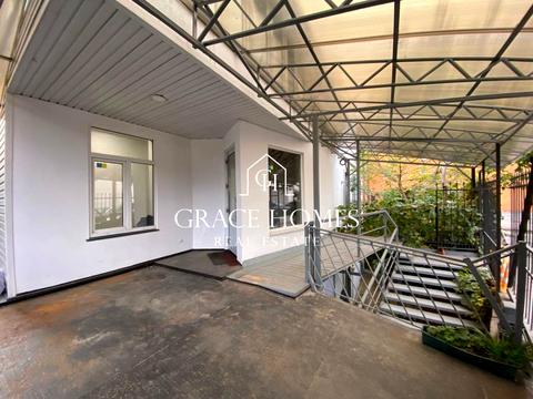 комерційна за адресою Редутна вул., 58