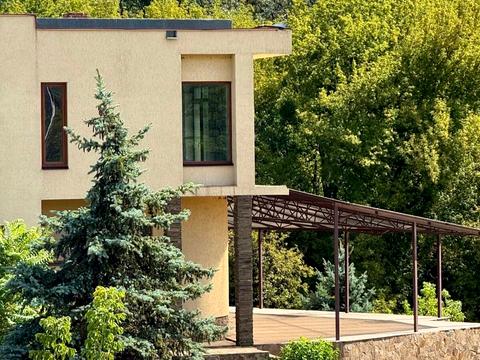 будинок за адресою Дачна вул.