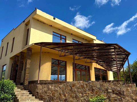 будинок за адресою Дачна вул.