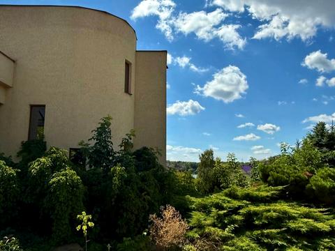 будинок за адресою Дачна вул.