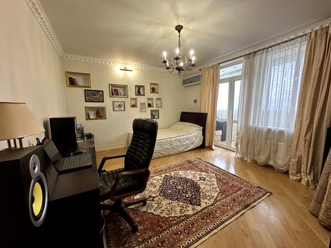 квартира по адресу Раисы Окипной ул., 10