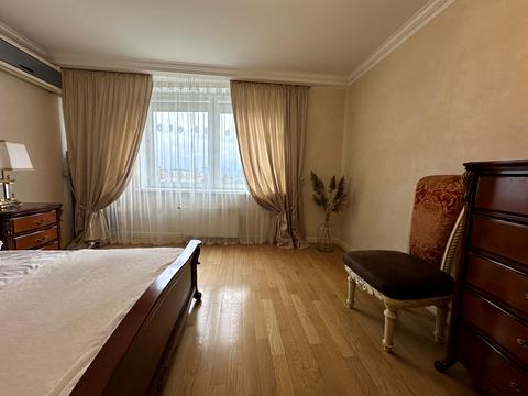 квартира по адресу Раисы Окипной ул., 10