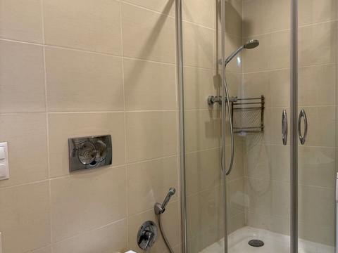 квартира за адресою Ньютона вул., 40