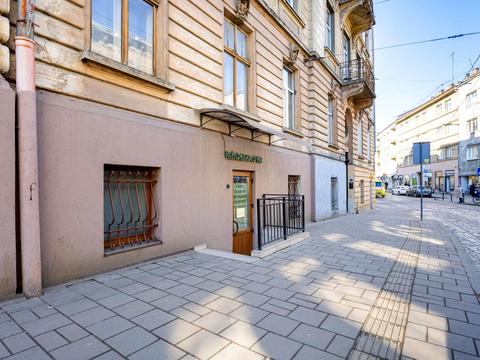 коммерческая по адресу Киевская ул., 1