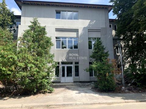 коммерческая по адресу Полковая ул., 3