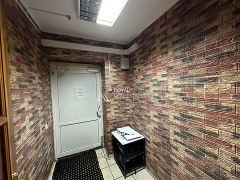 комерційна за адресою Старокиївська вул., 1/5