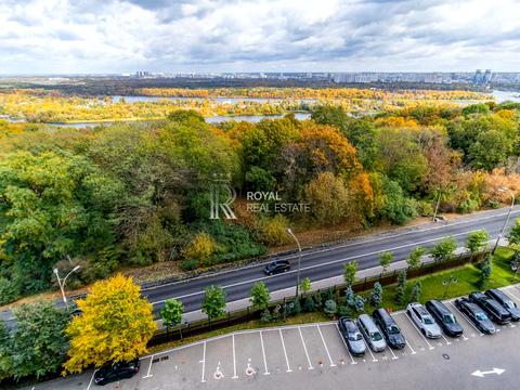 коммерческая по адресу Грушевського Михайла, 10