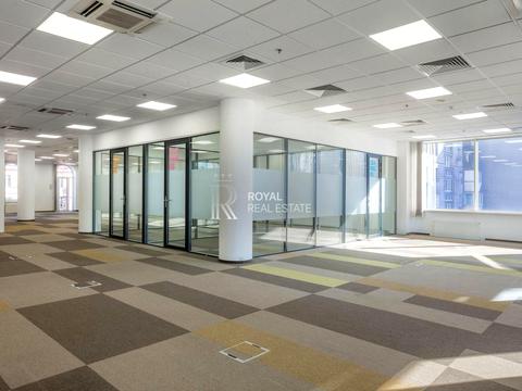 комерційна за адресою Жилянська вул., 5