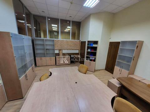 комерційна за адресою Микільсько-Слобідська вул., 1-А