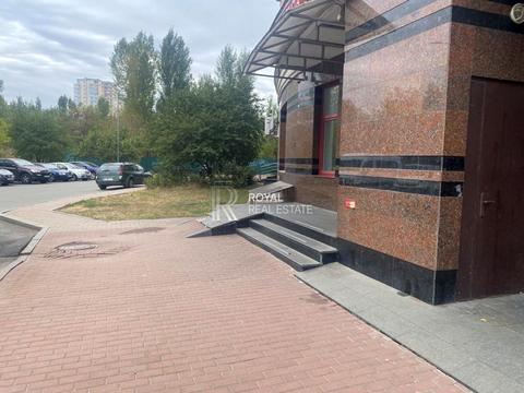 комерційна за адресою Машинобудівників вул., 1-А