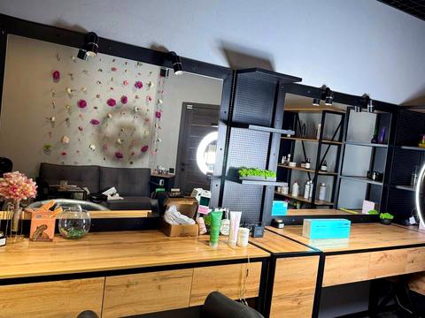 комерційна за адресою Красная, 1