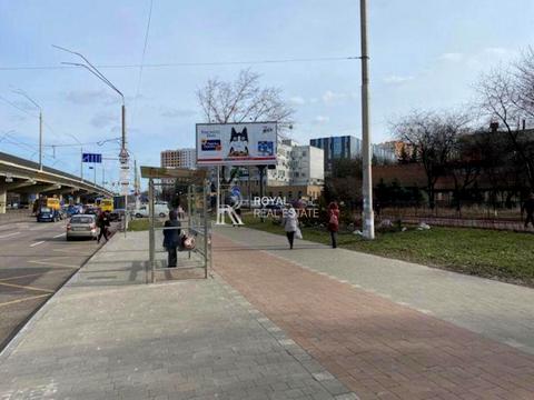 комерційна за адресою Київ, Берестейський просп. (Перемоги), 1