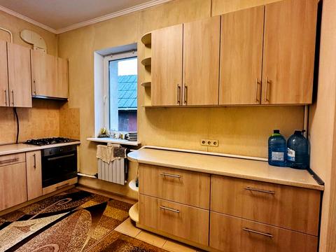 будинок за адресою Квітнева