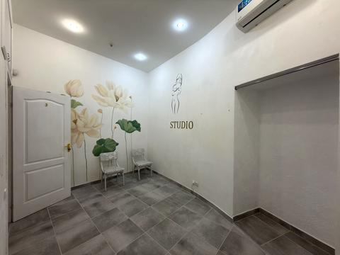 комерційна за адресою Модеста Менцинського вул., 3