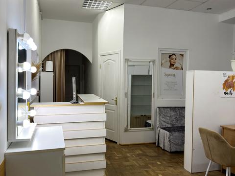 комерційна за адресою Модеста Менцинського вул., 3