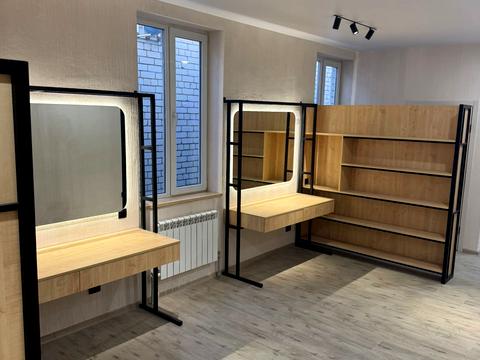 коммерческая по адресу Красная, 1