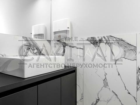 комерційна за адресою Бульварно-Кудрявська вул. (Воровського), 15а