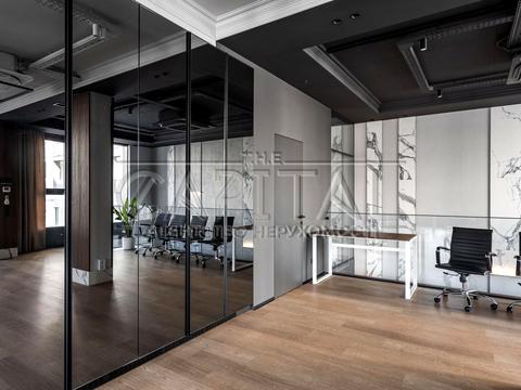 комерційна за адресою Бульварно-Кудрявська вул. (Воровського), 15а