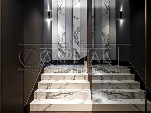 комерційна за адресою Бульварно-Кудрявська вул. (Воровського), 15а