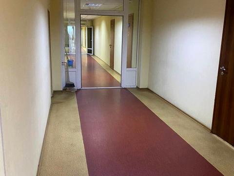 комерційна за адресою Березинська вул., 1