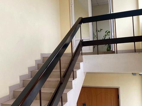 комерційна за адресою Березинська вул., 1