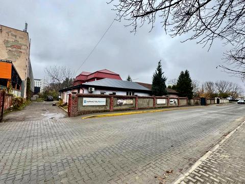 комерційна за адресою Руська вул., 244А