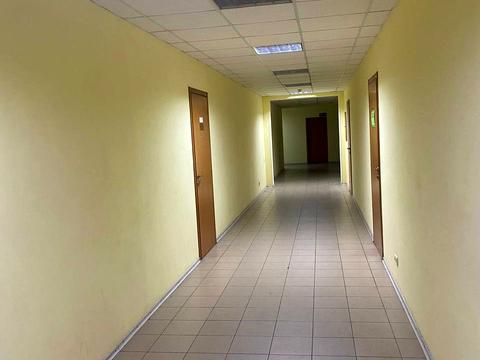 комерційна за адресою Березинська вул., 1