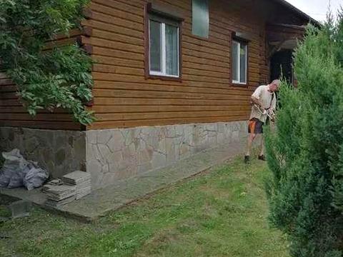 будинок за адресою с. Гореничі, Весняна вул.