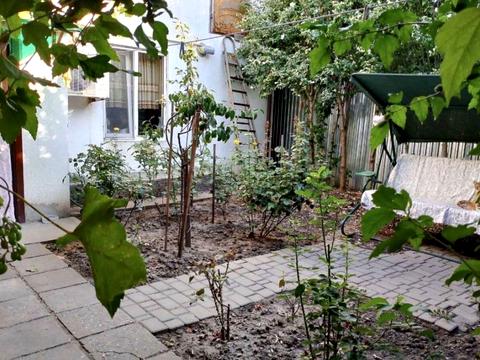 будинок за адресою Юхима Геллера вул. (Жовтневої Революції)