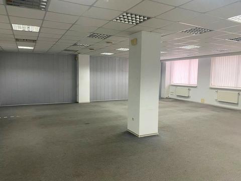 комерційна за адресою Березинська вул., 1