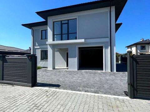 будинок за адресою Князя Романа