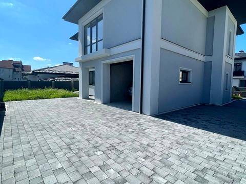 будинок за адресою Князя Романа