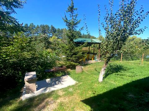 комерційна за адресою Лісова, 1