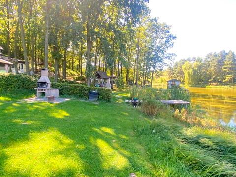 комерційна за адресою Лісова, 1